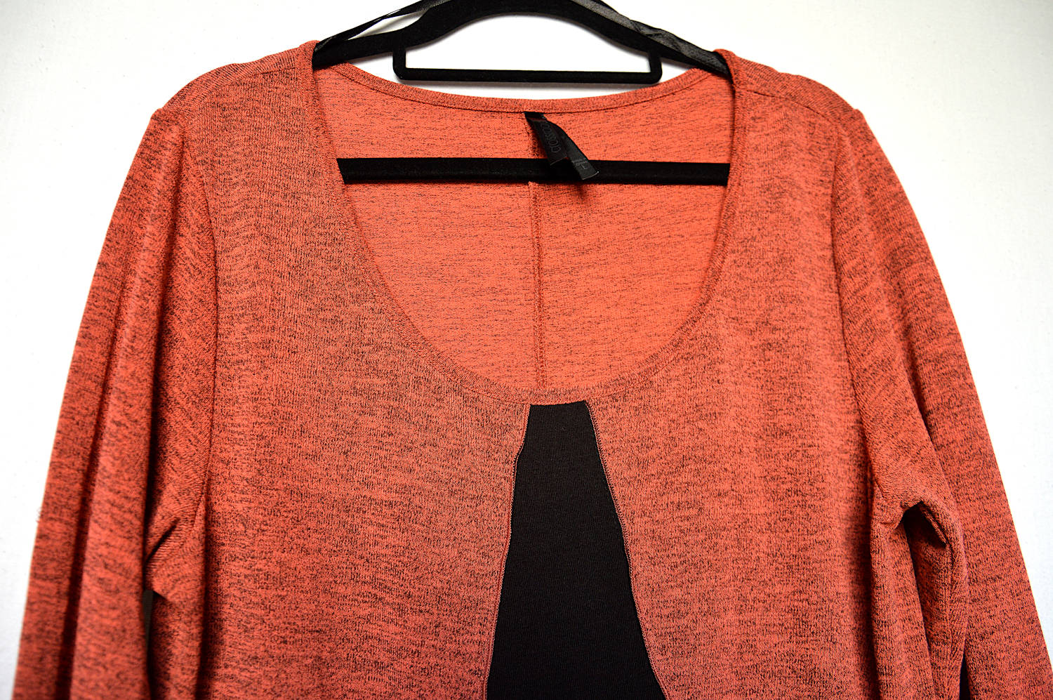 orange black flowy top - detail