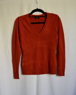 rust v neck_1