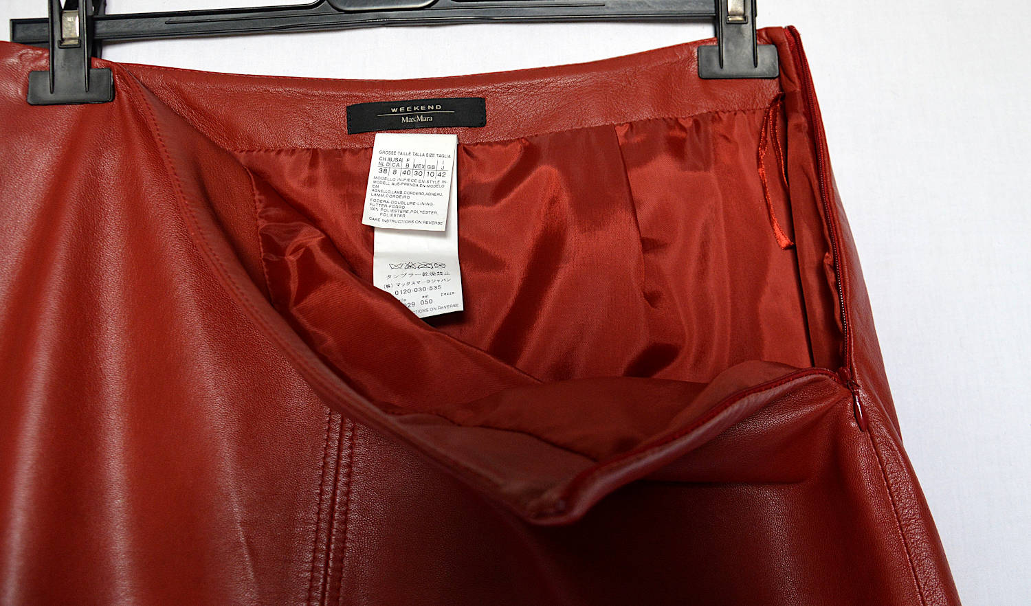 Red leather skirt - detail1